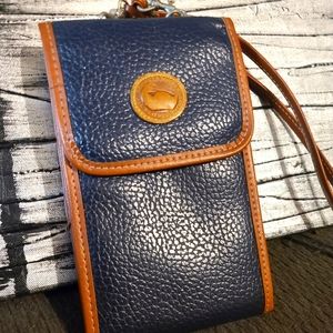 Vintage Dooney & Bourke Crossbody Wallet